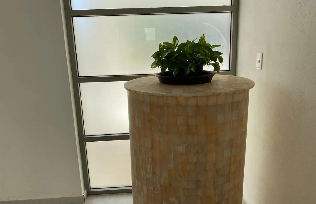 Closetoairport-1